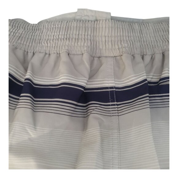 CT2229 Men's G-III Sports by Carl Banks Navy New York Yankees Defense Swim Trunk - Picture 5 of 9